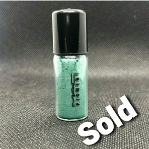 MAC Teal Pigment Eyeshadow